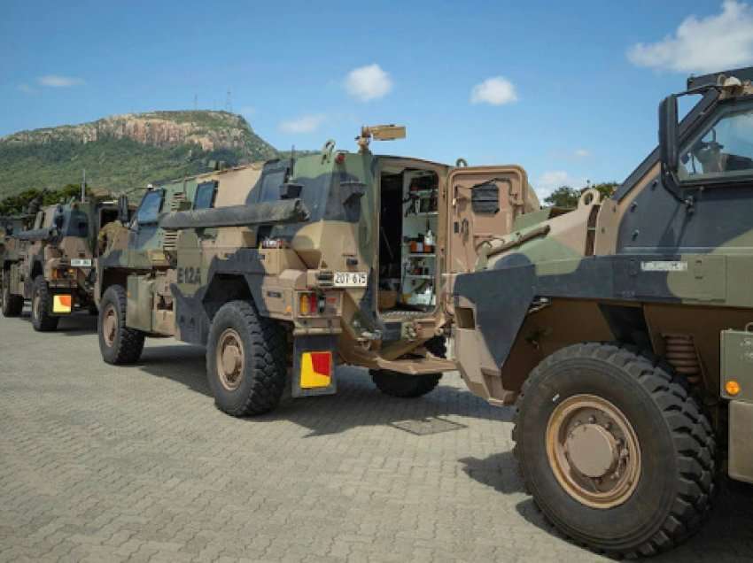 Australia do të furnizojë Ukrainën me 30 automjete të tjera të blinduara Bushmaster
