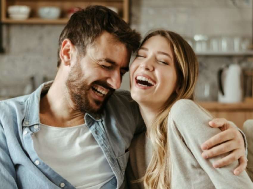 7 shenjat që tregojnë se marrëdhënia juaj në çift po bëhet më e shëndetshme