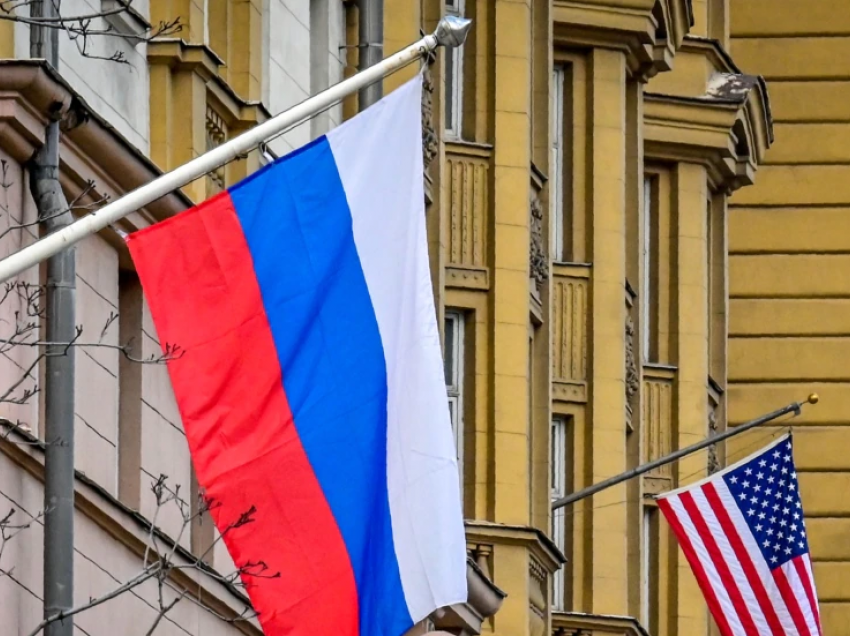 Rusia sanksionon edhe 25 shtetas amerikanë