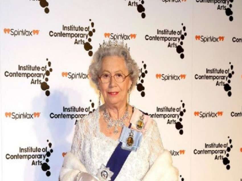 ​Dublerja e Mbretëreshës Elizabeth II heq dorë nga puna pas 34 vjetësh