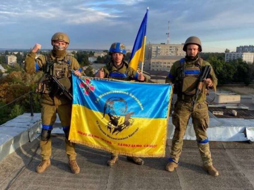 Kundërofensiva vë Moskën me “shpatulla pas muri”, trupat ukrainase shumë afër kufirit rus