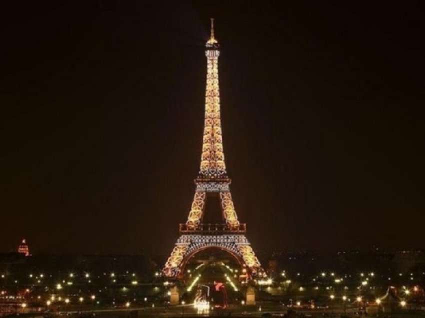 ​Parisi fillon të kursejë para: Kulla Eifel fiket dritat një orë më parë