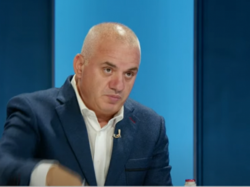 Kush është politikani nga Kosova që e shpëtoi nga atentati Ervis Martinajn në Aeroportin e Prishtinës