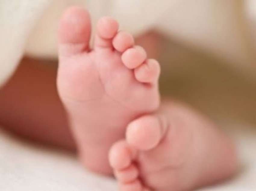 Vazhdojnë hetimet për rastin e “ndërrimit të foshnjave” në QKUK