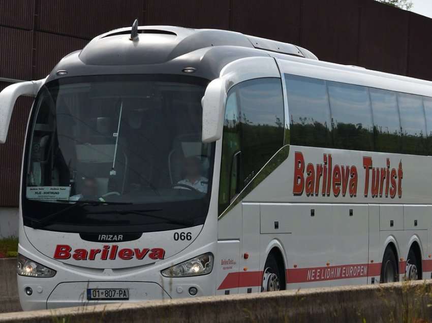 Autobusi i ‘Barileva turist’ pëson defekt në Serbi, këto janë detajet