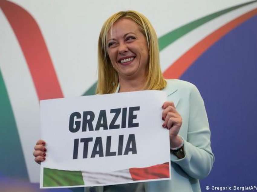Italia merr kthesë të fortë djathtas