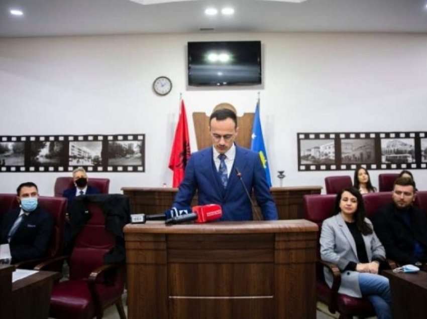 Alban Hyseni zgjidhet kryetar i LVV-së në Gjilan