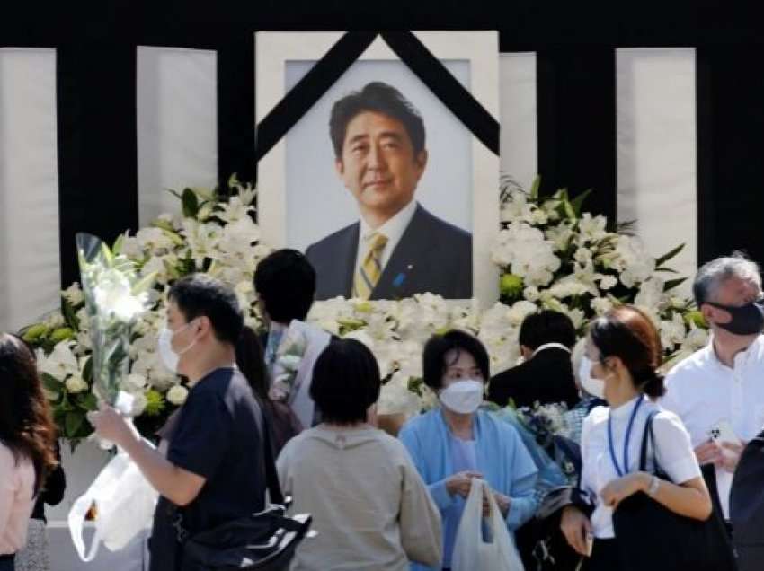 Kurti e Murati morën pjesë në funeralin shtetëror të ish-kryeministri japonez