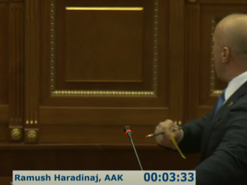 Murati e pengoi gjatë fjalimit, Haradinaj i kthehet ‘keq’ ministrit