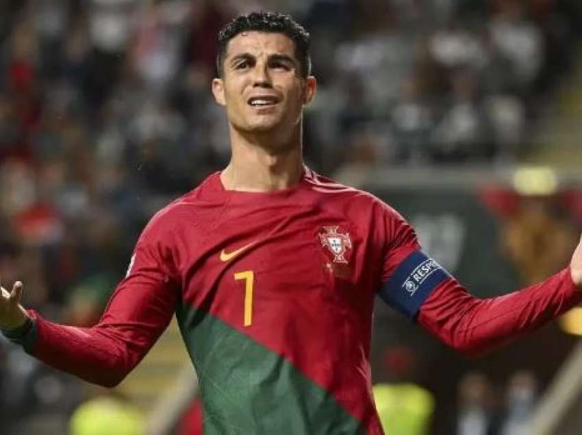 FIFA “ndalon” fanellën e Portugalisë...