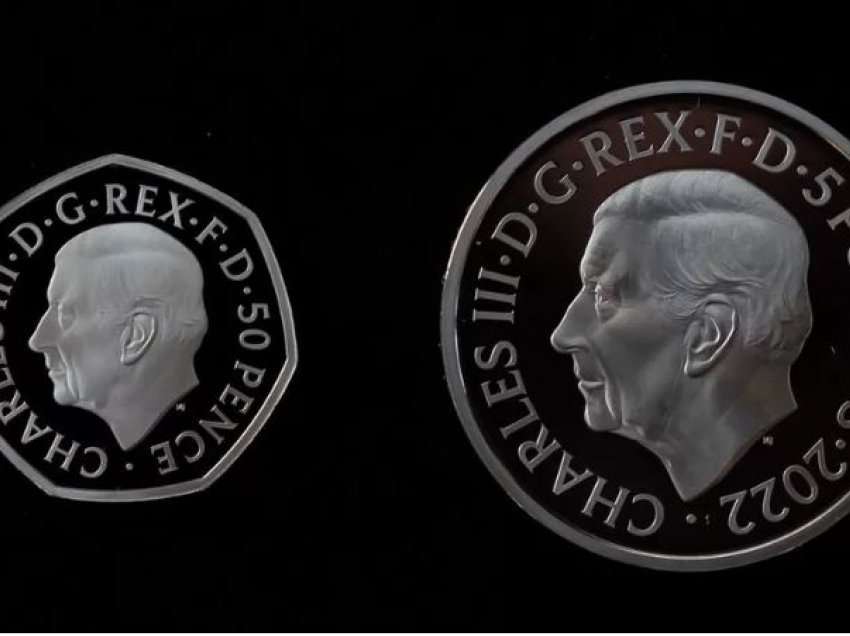 Zbulohen monedhat e reja me portretin e Mbretit Charles