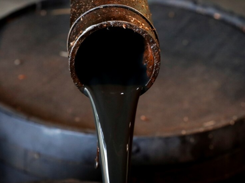 Rriten çmimet e naftës pas zvogëlimit të befasishëm të prodhimit