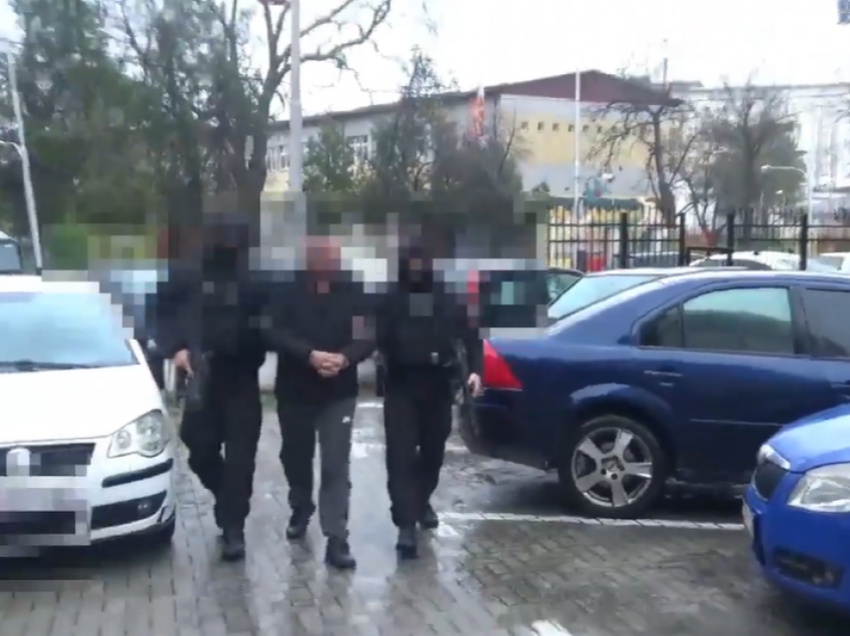 Bastisje në Shkup e Prilep, katër të arrestuar për transport të mbi 324 kilogramëve kokainë