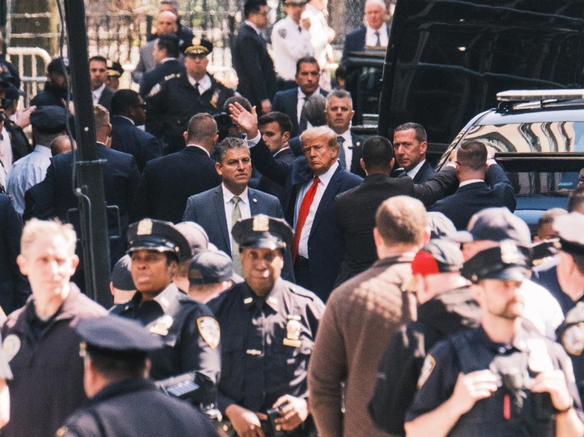 Masa të larta sigurie në Nju Jork, turma pro-Trump nën kontroll të rreptë të policisë