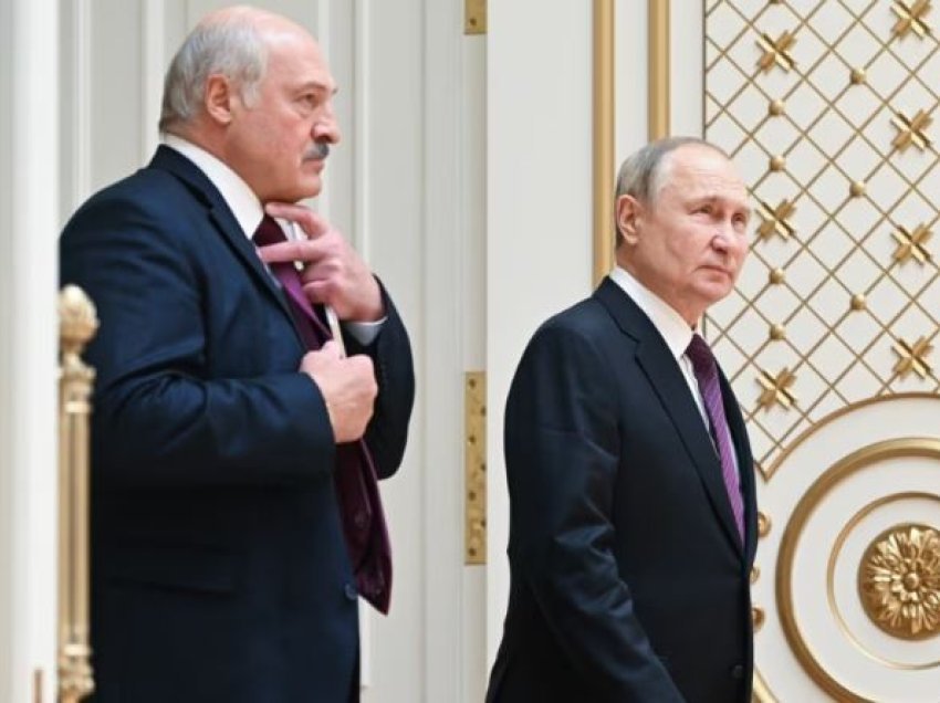 Lukashenko viziton Moskën, pritet të takohet me Putinin