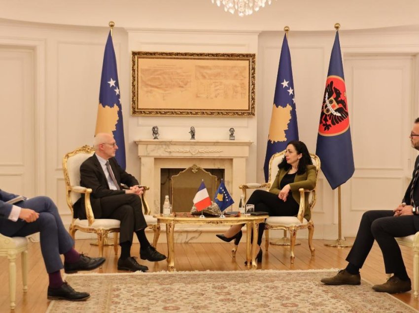 Osmani takon ambasadorin francez, flasin për situatën në veri të Kosovës