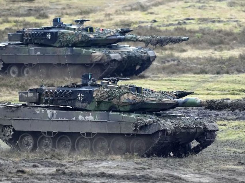 Spanja shtyn dhurimin e tankeve për Ukrainën