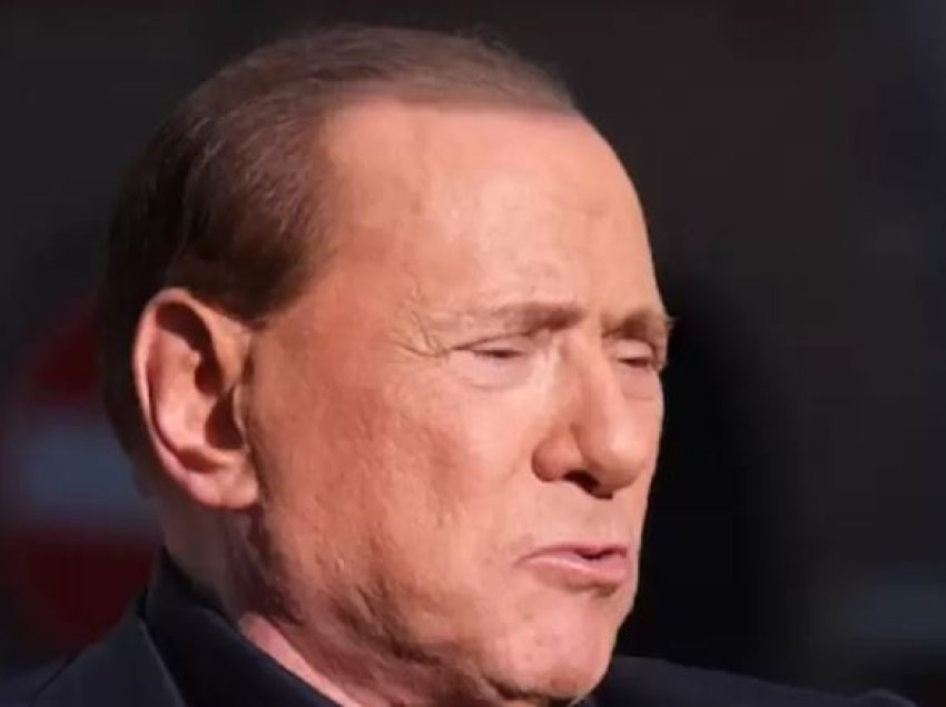 Berlusconi kaloi natën e tretë në spital