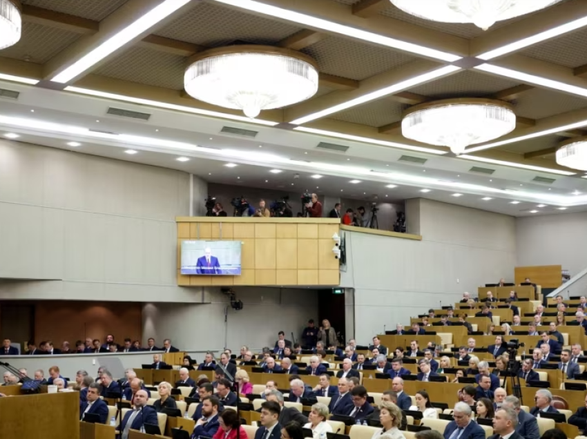 Parlamenti rus miraton projektligjin që lejon njoftimin elektronik për thirrjen në ushtri