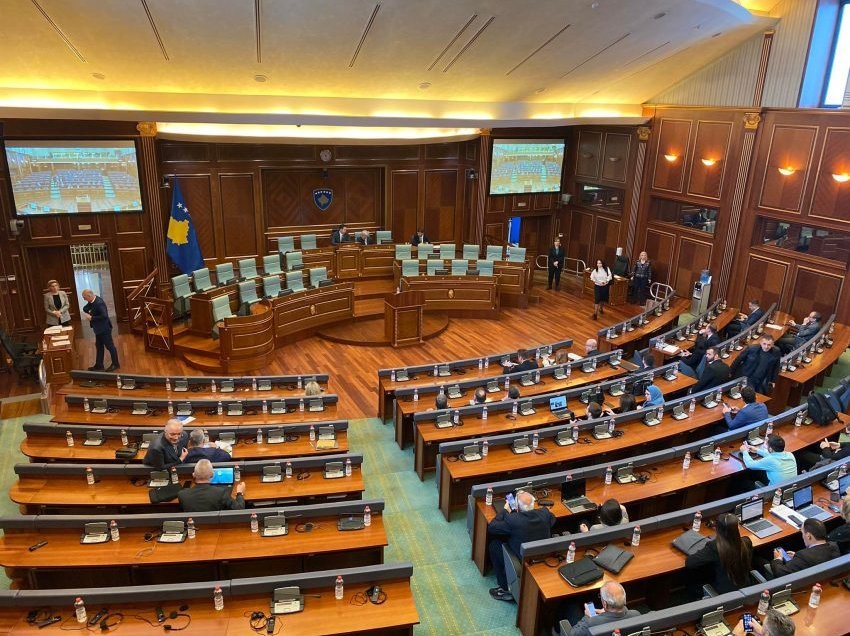 Dështon seanca e Kuvendit, vetëm 44 deputetë në sallë