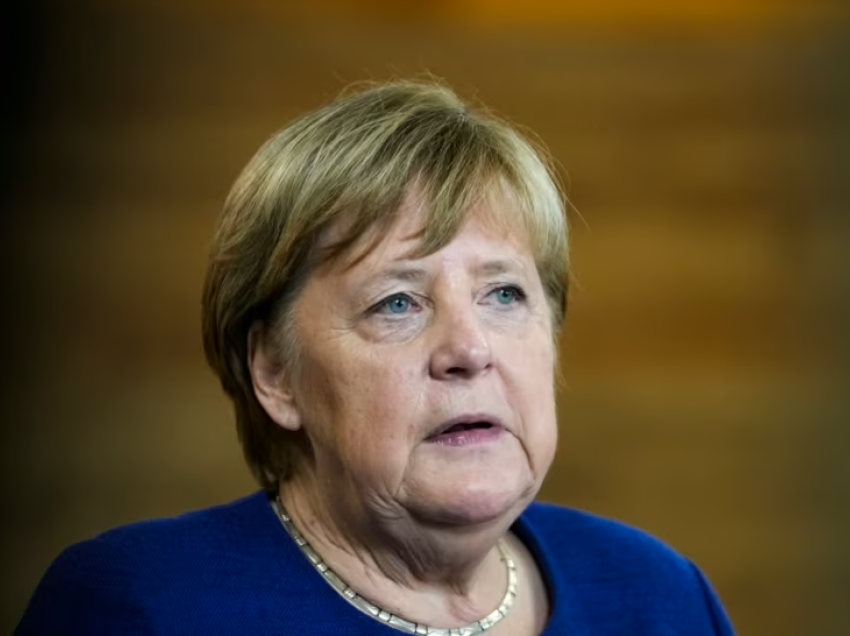 Merkel dekorohet me çmimin më të lartë në Gjermani