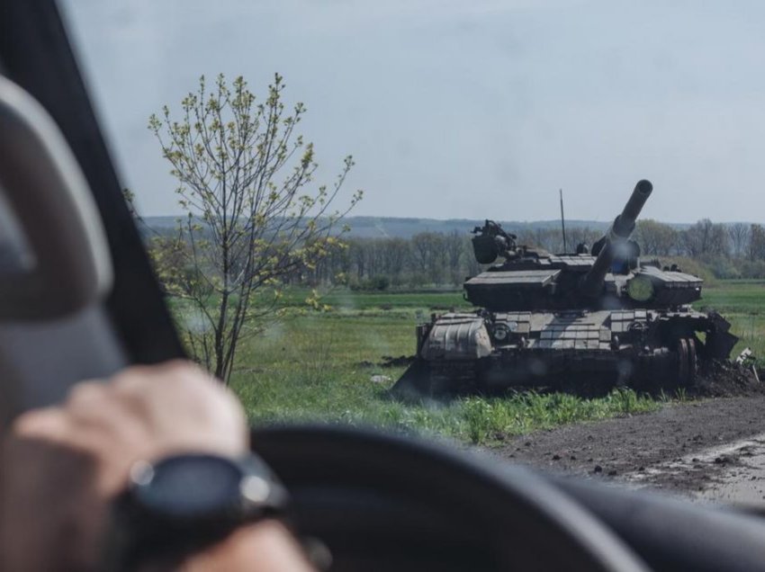 Mediat ruse shkruajnë se Putini ka vizituar ushtarët rusë në Kherson të Ukrainës