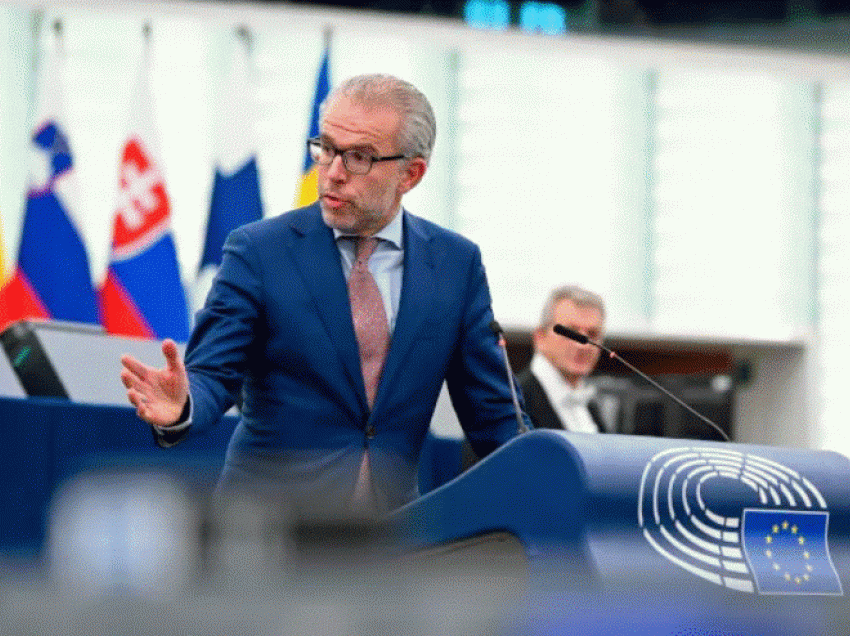 Eurodeputeti holandez: Krenar që e realizuam premtimin e vonuar të BE-së për Kosovën
