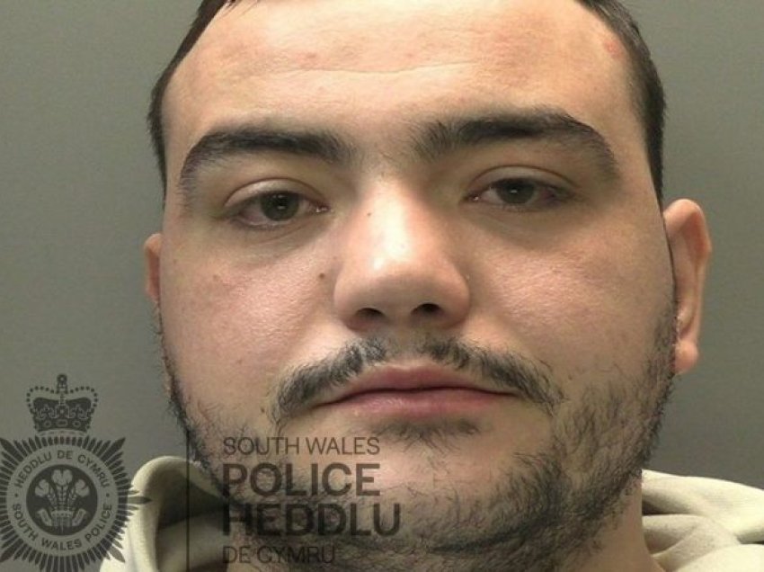 Kishte për të shlyer borxhin 20 mijë paund, arrestohet 26-vjeçari shqiptar në Britani, u kap në shtëpi bari