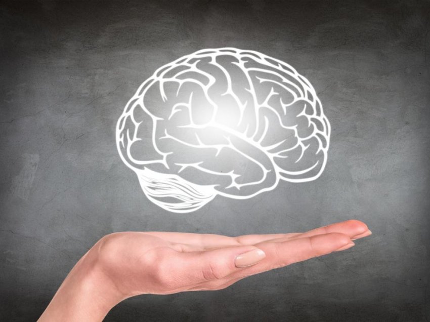 Katër zakonet më të këqija që dëmtojnë shëndetin e trurit