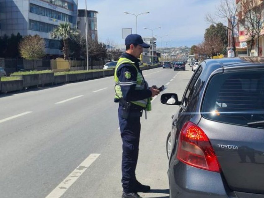 Policia ‘bën namin’ në Durrës, arreston 3 shoferë dhe heq 10 patenta në një javë