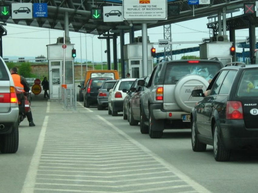 Në VK “Bogorodicë” për dalje nga shteti pritet gjysmë ore, rradhë të gjata edhe në kufirin e Bllacës