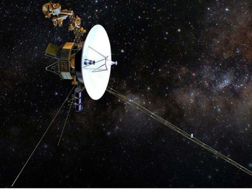 NASA bëri aksidentalisht lëvizjen e gabuar dhe humbi kontaktin me Voyager 2