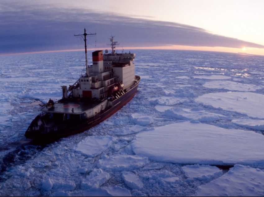 Konflikti i fuqive të mëdha zhvendoset drejt Polit të Veriut, SHBA “i tregon dhëmbët” Rusisë në Arktik