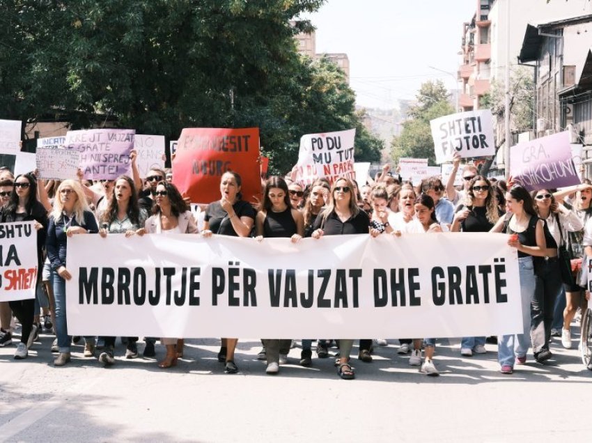 Kolektivi për Mendim dhe Veprim Feminist me protestë kërkon drejtësi për Marigona Osmanin