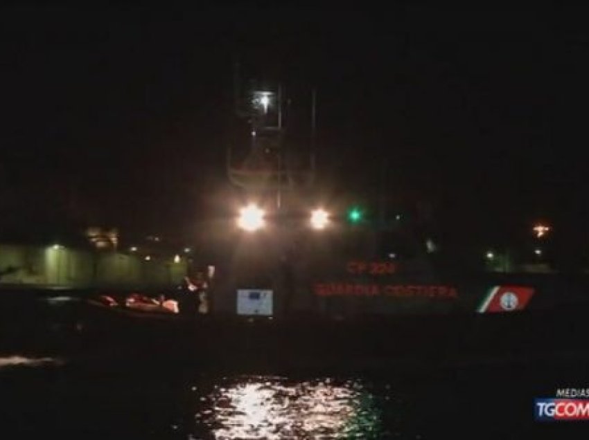 Mbyten dy varka me emigrantë tunizianë në brigjet e Lampeduzas, dy të vdekur dhe rreth 30 të zhdukur