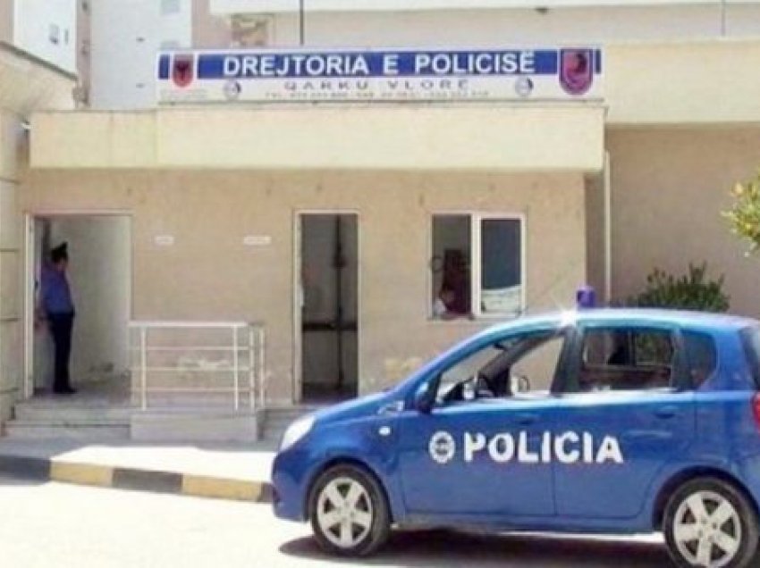 Ishte në pastiçeri, policia i kap në brez të riut një armë me silenciator në Lungomare të Vlorës