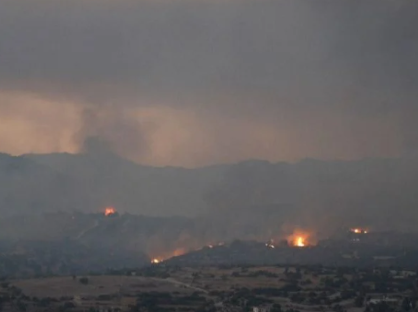 Riaktivizohen zjarret në Qipro, autoritetet kërkojnë ndihmë! Portugalia dhe Spanja në luftë me flakët