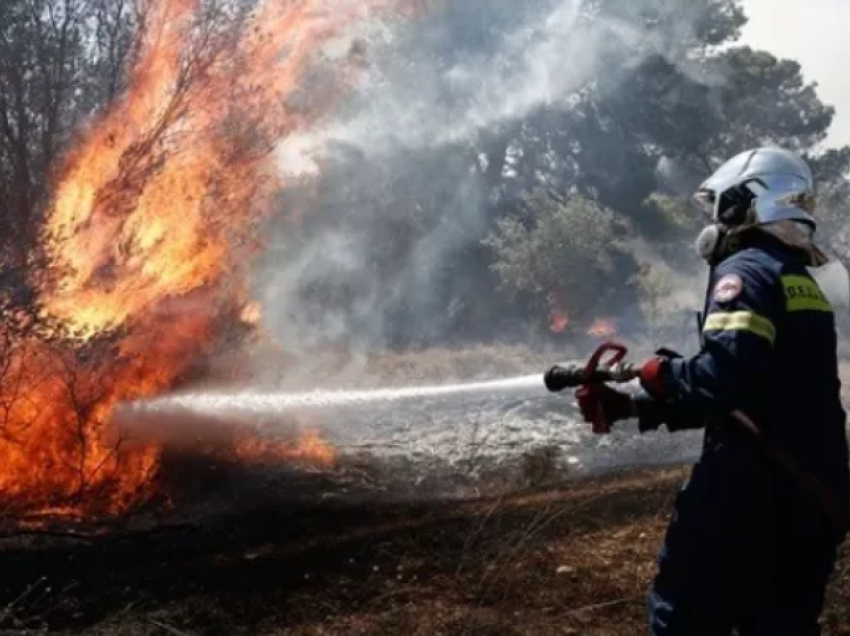 Greqia sërish në panik, rrezik i lartë nga zjarret në 9 qarqe
