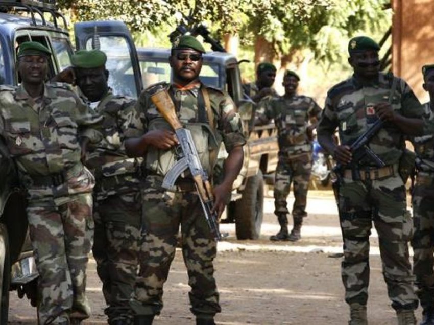 Diplomatja amerikane takon udhëheqësit ushtarakë të Nigerit, nuk lejohet të takohet me presidentin e rrëzuar