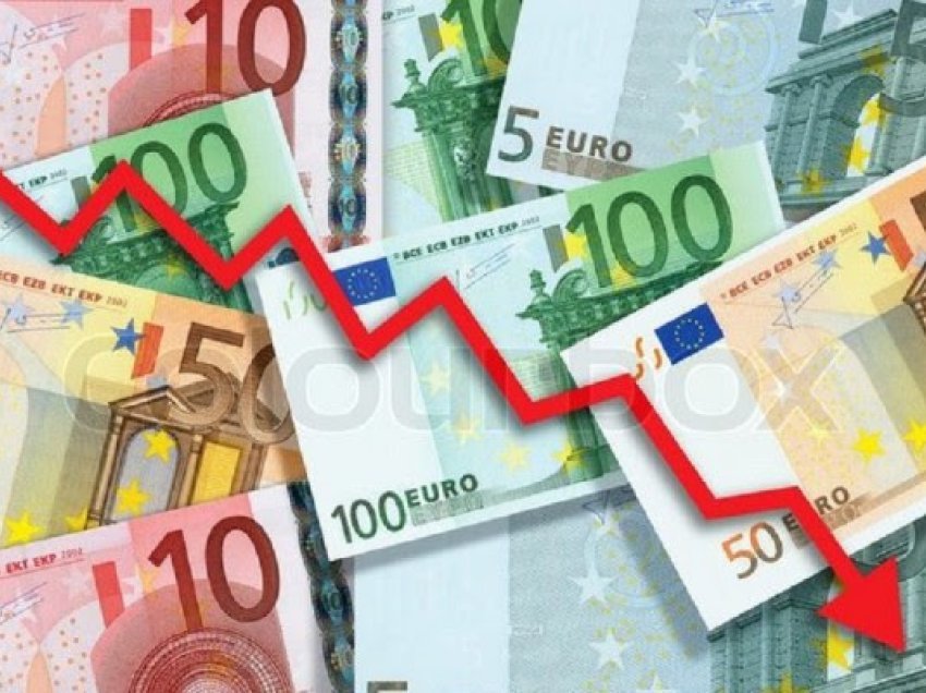 Euro i rikthehet rënies, zbret pranë kufirit të 103 lekëve