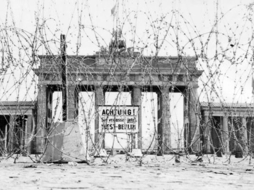 ​62 vjet më parë një mur ndau Berlinin