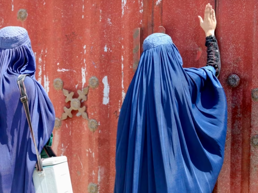 Talibanët: Gruaja e humb vlerën nëse burrat ia shohin fytyrën në publik