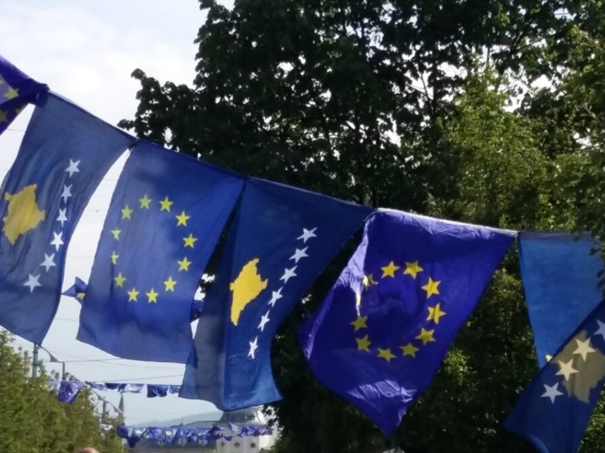 Masat ndëshkuese nga BE për Kosovën/ Analisti politik ‘zbulon’  kohën se kur do të largohen sanksionet