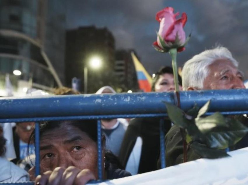 Ekuadori voton sot, mes dhunës e vrasjes së kandidatit për president