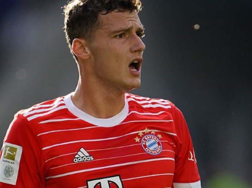 Pavard refuzon të stërvitet me Bayern