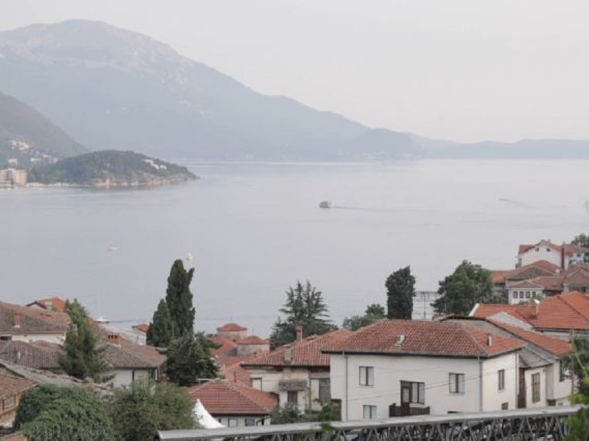Struga Dhe Ohri nuk presin dot turistë! Shoqatat turistike ankohen se zona po mbetet e pazhvilluar