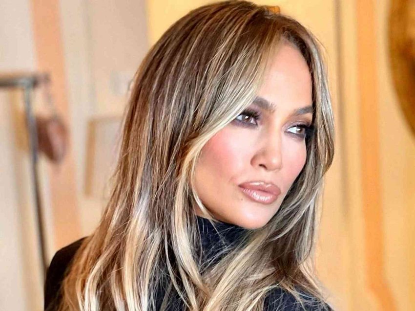 Habit Jennifer Lopez: Femrat bëhen më se*si teksa...