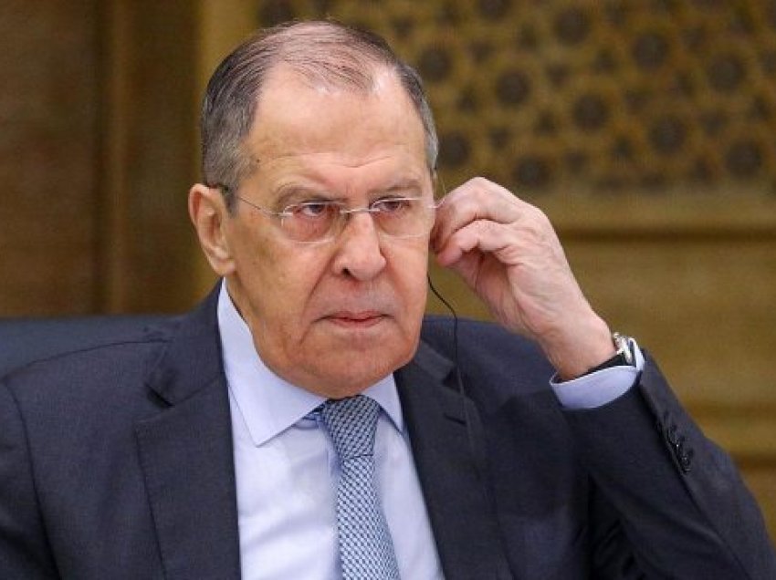 “A mund të më lini të qetë? Ju lutem!”, Lavrov nxehet keq në samitin e OSBE-s në Shkup