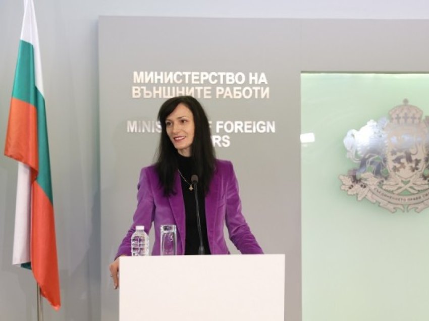 ​Ministrja e Jashtme bullgare: Investimi te të rinjtë është investim në të tashmen