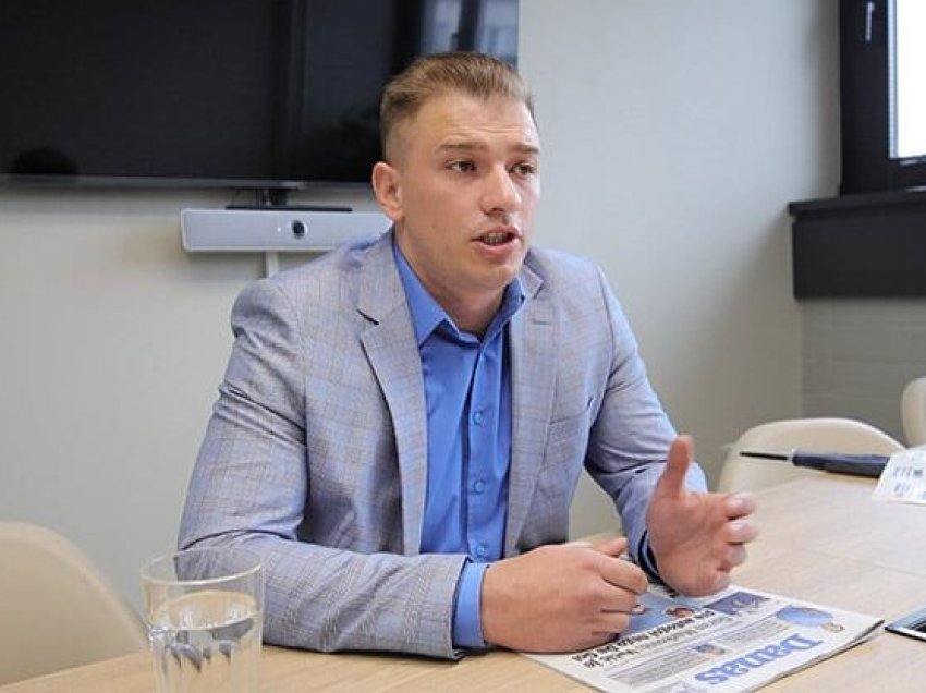 Aleksandër Arsenijeviq shoqërohet në polici, dyshohet për mosrespektim të urdhërave e më pas lirohet